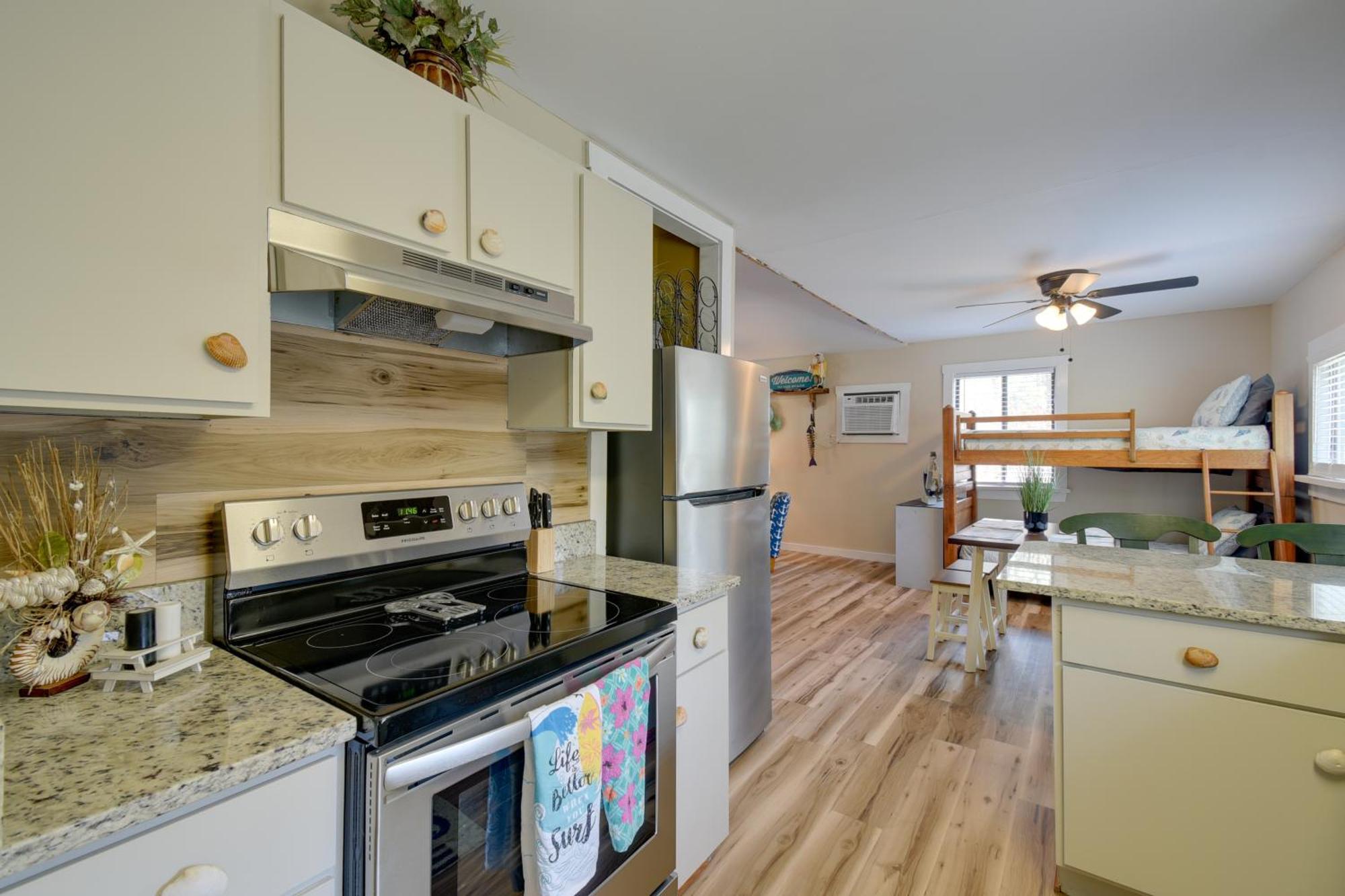 Ocean Isle Apartment With Balcony, 1 Mi To Beach! Ocean Isle Beach Exterior photo