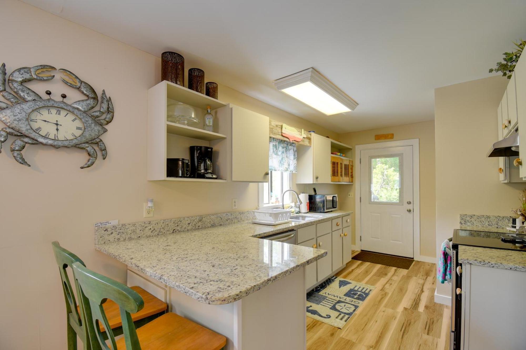 Ocean Isle Apartment With Balcony, 1 Mi To Beach! Ocean Isle Beach Exterior photo