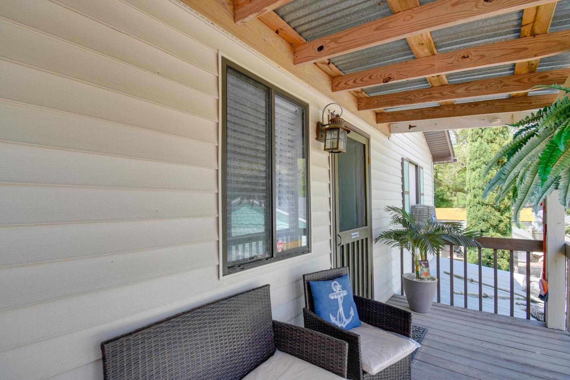 Ocean Isle Apartment With Balcony, 1 Mi To Beach! Ocean Isle Beach Exterior photo