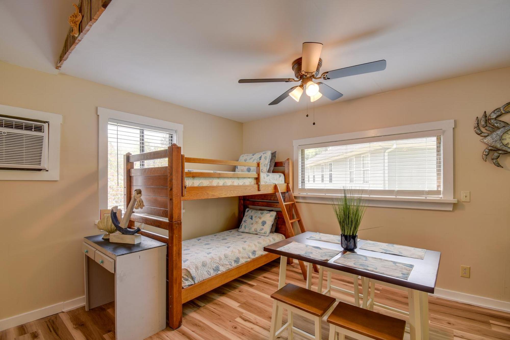 Ocean Isle Apartment With Balcony, 1 Mi To Beach! Ocean Isle Beach Exterior photo